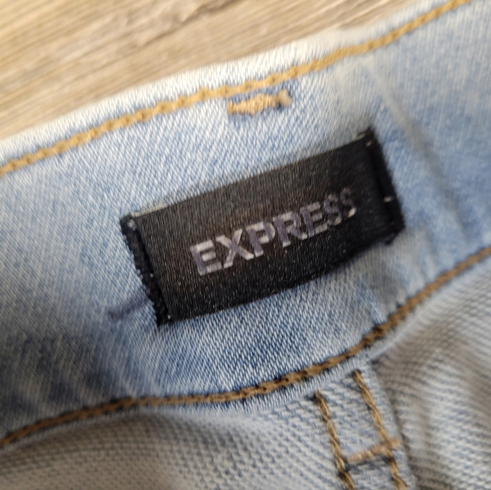 Express‎ NWOT Mom Jean Shorts Super High Rise Size 10 - Picture 3 of 4